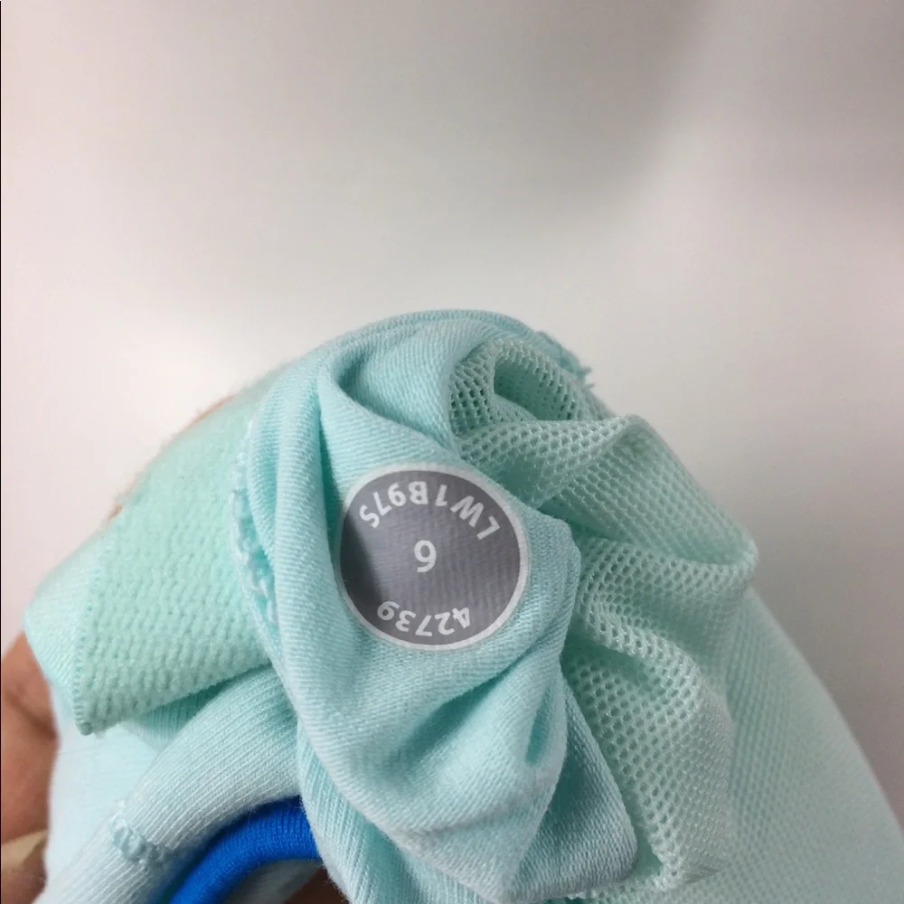 Lululemon luminous tank - Picture 4 of 8